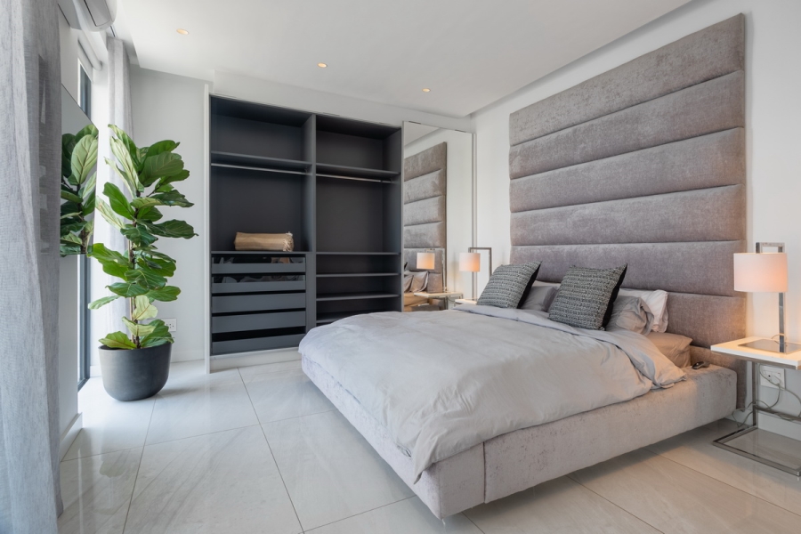 6 Bedroom Property for Sale in Bantry Bay Western Cape